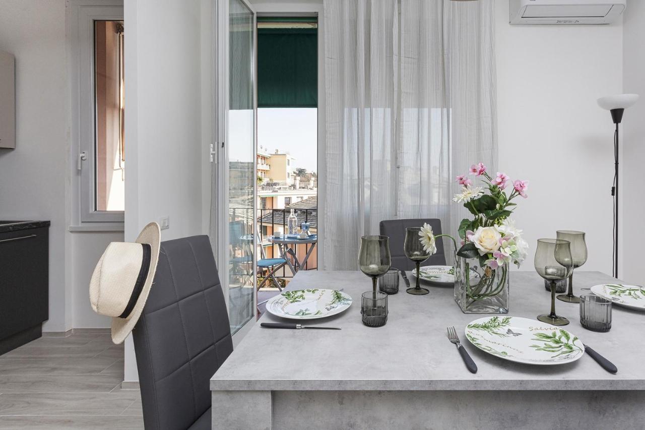 Contemporary Apartment In Sturla By Wonderful Italy Genova Kültér fotó