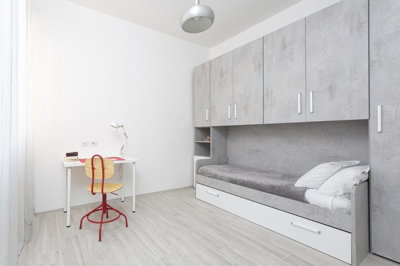 Contemporary Apartment In Sturla By Wonderful Italy Genova Kültér fotó