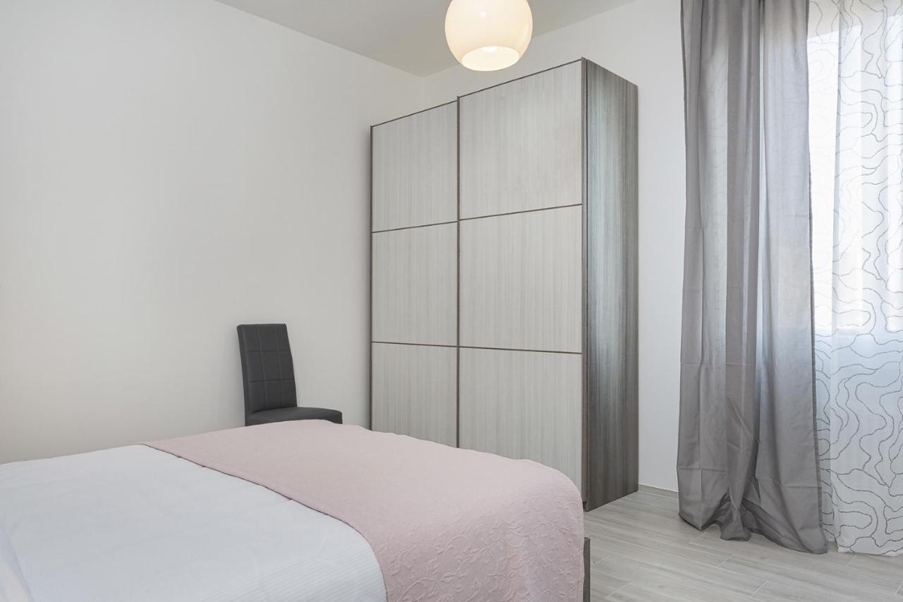Contemporary Apartment In Sturla By Wonderful Italy Genova Kültér fotó